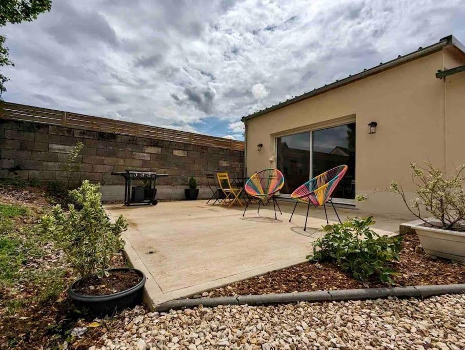 Logement De Plain-Pied Avec Jardin, Terrasse Gurgy Exterior photo